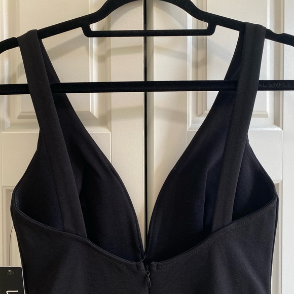 Lulus - little black bodycon dress. Deep V neck and low-back. - Picture 3 of 5